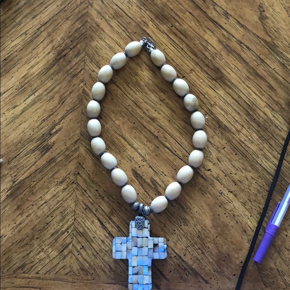 Cross necklace - Picture 1 of 3